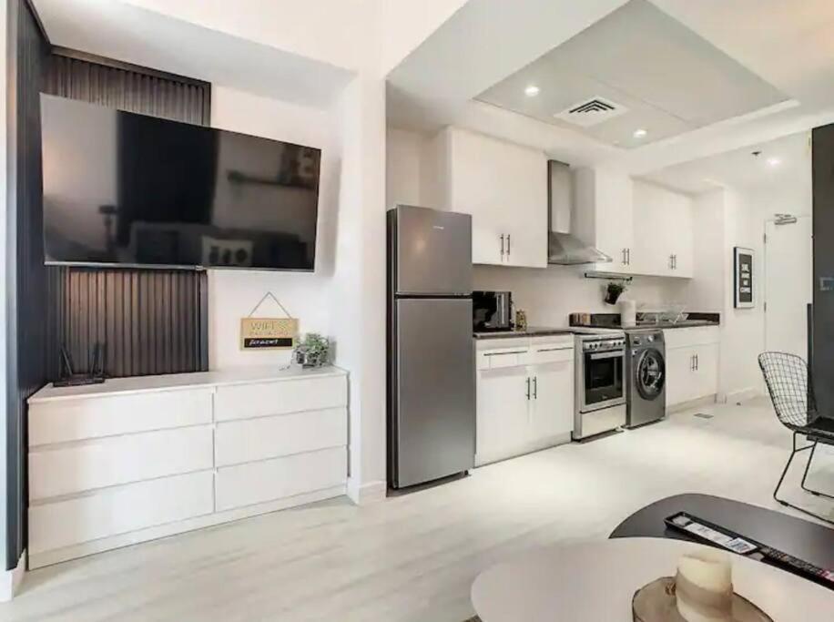 דובאי Luxury Modern Studio In Jlt With Amazing View & Rooftop Pool - Sleeps 3 מראה חיצוני תמונה