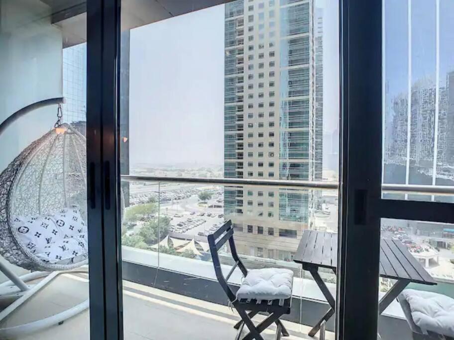 דובאי Luxury Modern Studio In Jlt With Amazing View & Rooftop Pool - Sleeps 3 מראה חיצוני תמונה