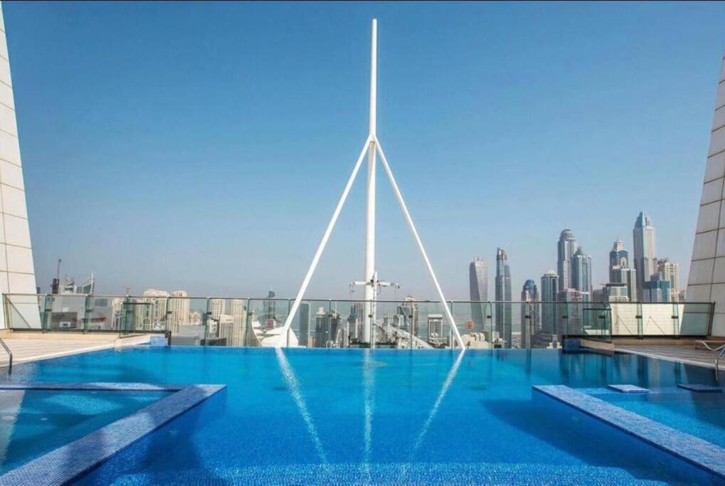 דובאי Luxury Modern Studio In Jlt With Amazing View & Rooftop Pool - Sleeps 3 מראה חיצוני תמונה